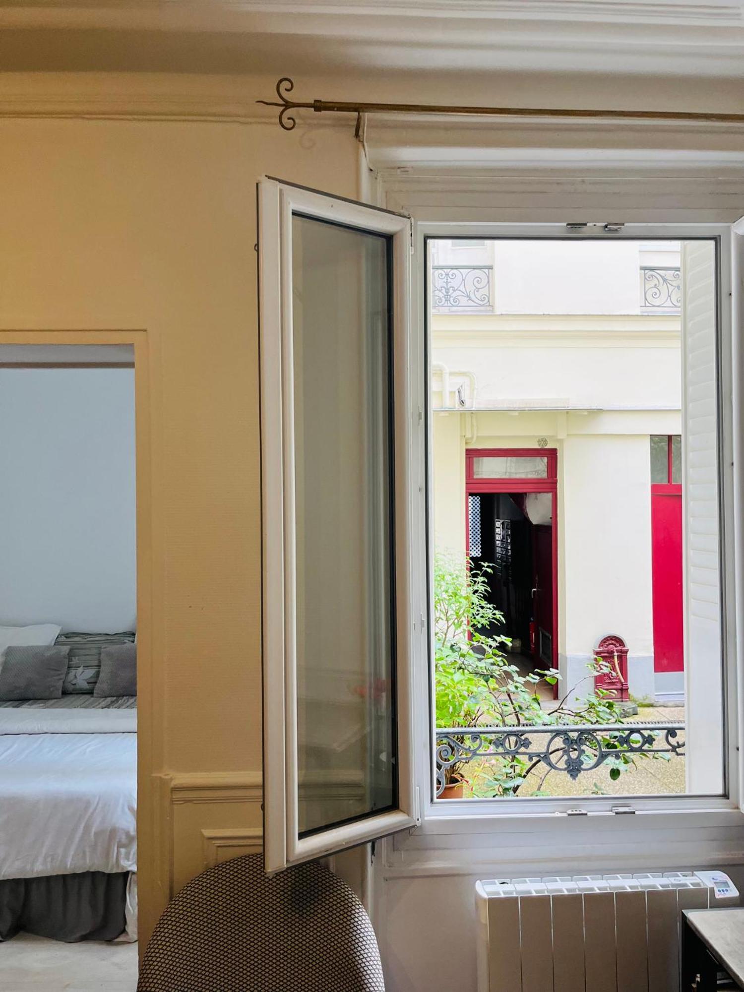 Apartment In Montmartre, Paris, Near Sacre-Coeur Read Host Profile For Booking Buitenkant foto