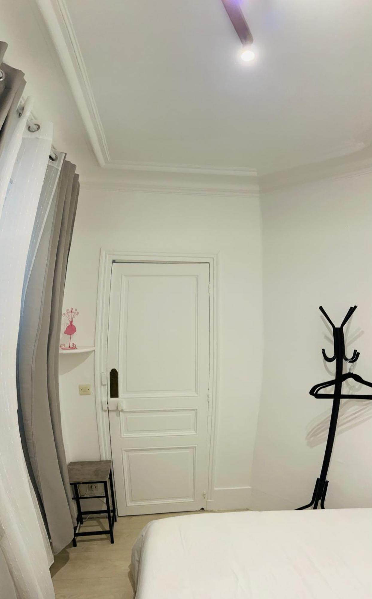 Apartment In Montmartre, Paris, Near Sacre-Coeur Read Host Profile For Booking Buitenkant foto