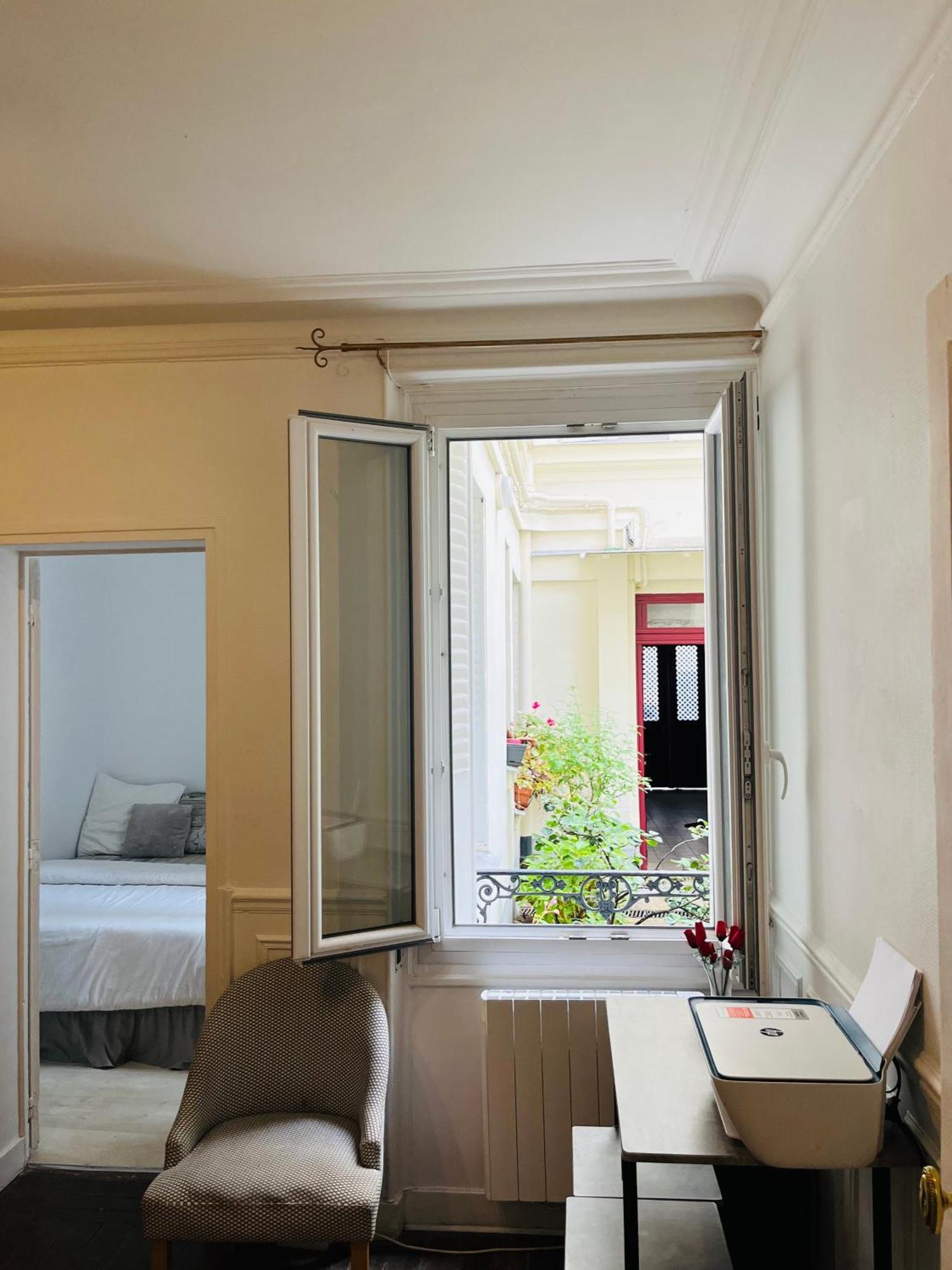 Apartment In Montmartre, Paris, Near Sacre-Coeur Read Host Profile For Booking Buitenkant foto