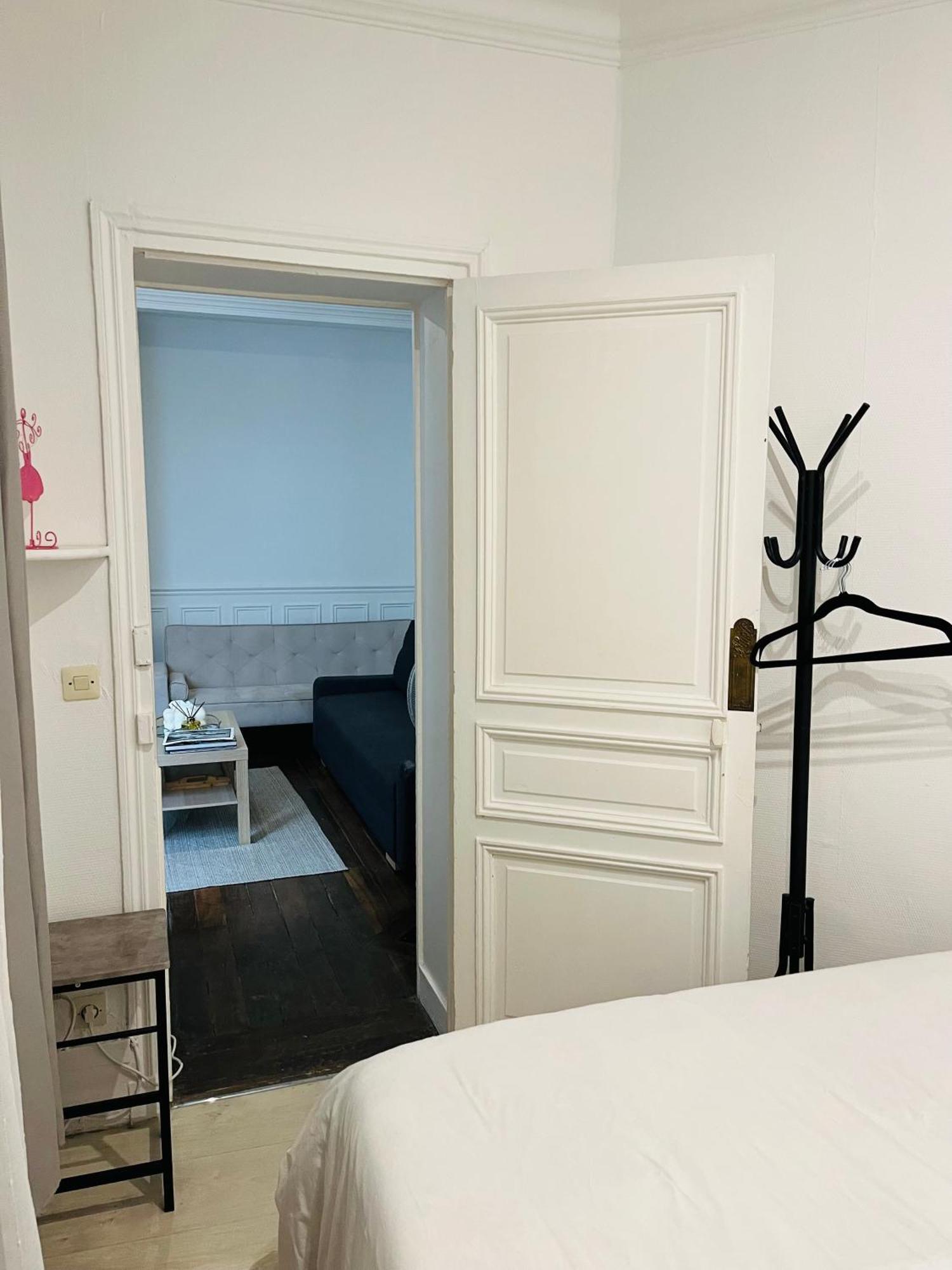 Apartment In Montmartre, Paris, Near Sacre-Coeur Read Host Profile For Booking Buitenkant foto