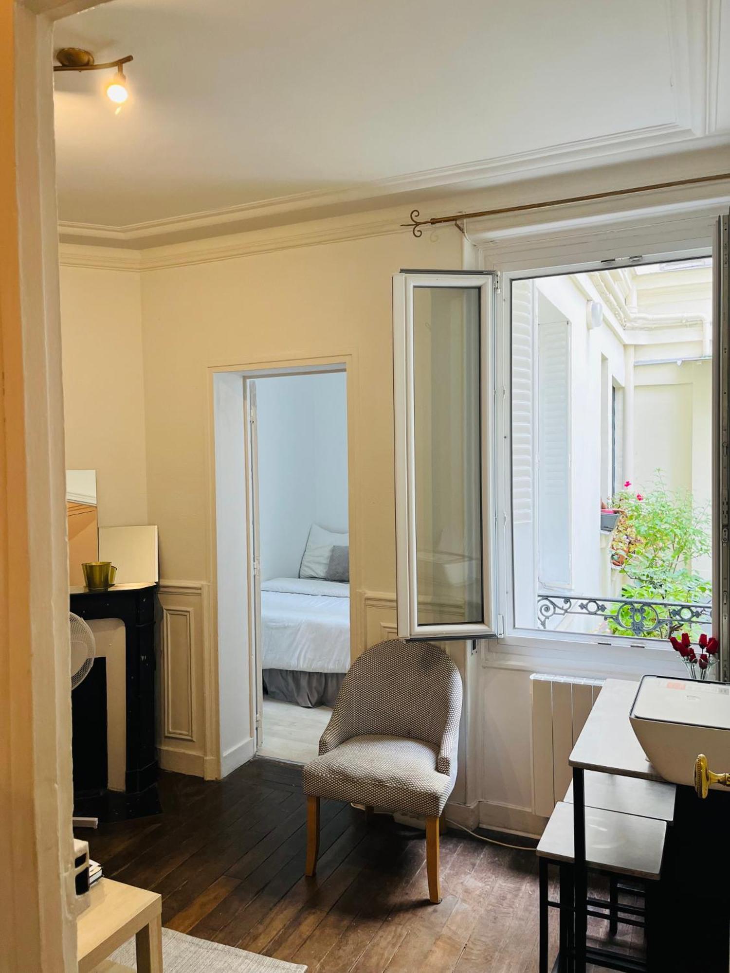 Apartment In Montmartre, Paris, Near Sacre-Coeur Read Host Profile For Booking Buitenkant foto