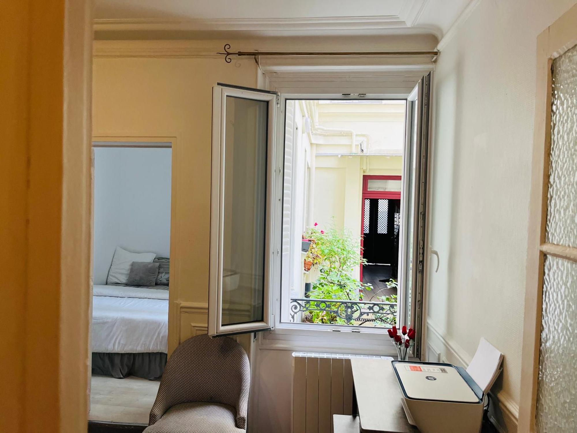 Apartment In Montmartre, Paris, Near Sacre-Coeur Read Host Profile For Booking Buitenkant foto